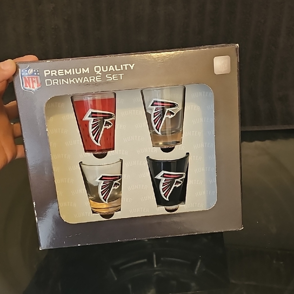 Hunter NFL Logo Shot Glass Set - Red, Black, Clear